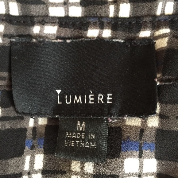 ✨SALE✨ Plaid Button-Up Shirt by Lumière - Picture 6 of 8